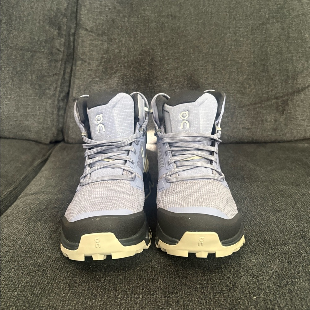 Size 7 - On Cloudrock 2 Waterproof - Glacier / Eclipse - Womens - Picture 2 of 7